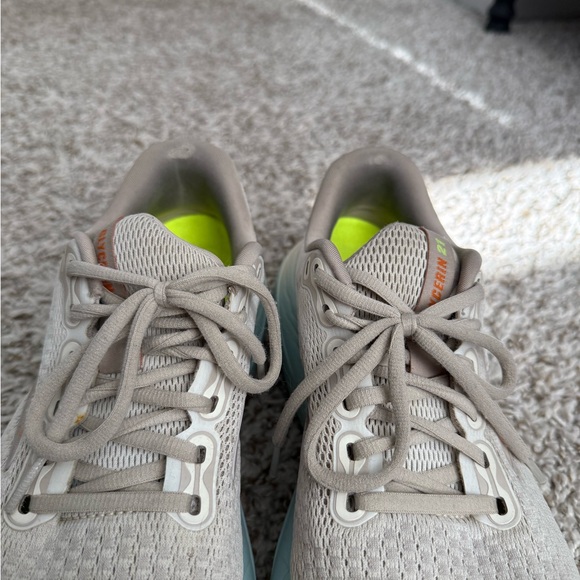 Brooks Women's Glycerin 21 Running Shoes - Picture 7 of 12